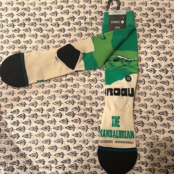 NWT STANCE Star Wars Mandalorian GROGU West Crew Socks Green Sz Large - Picture 5 of 8